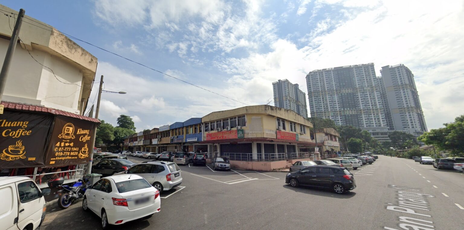 Taman Daya 2-Storey Shoplot 22×70 @Jalan Pinang – propertyVhub.com